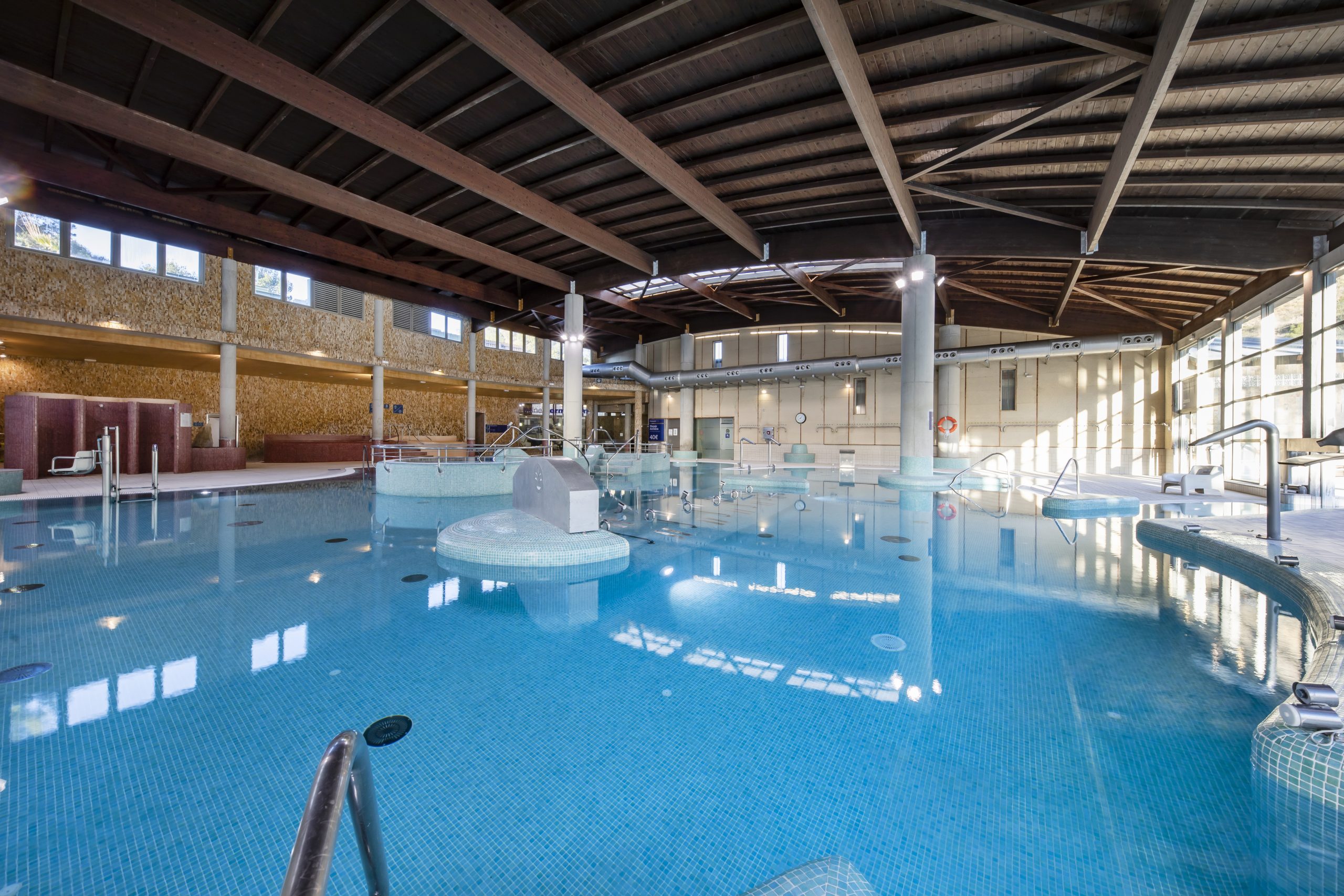Spa Piscinas Termales interior